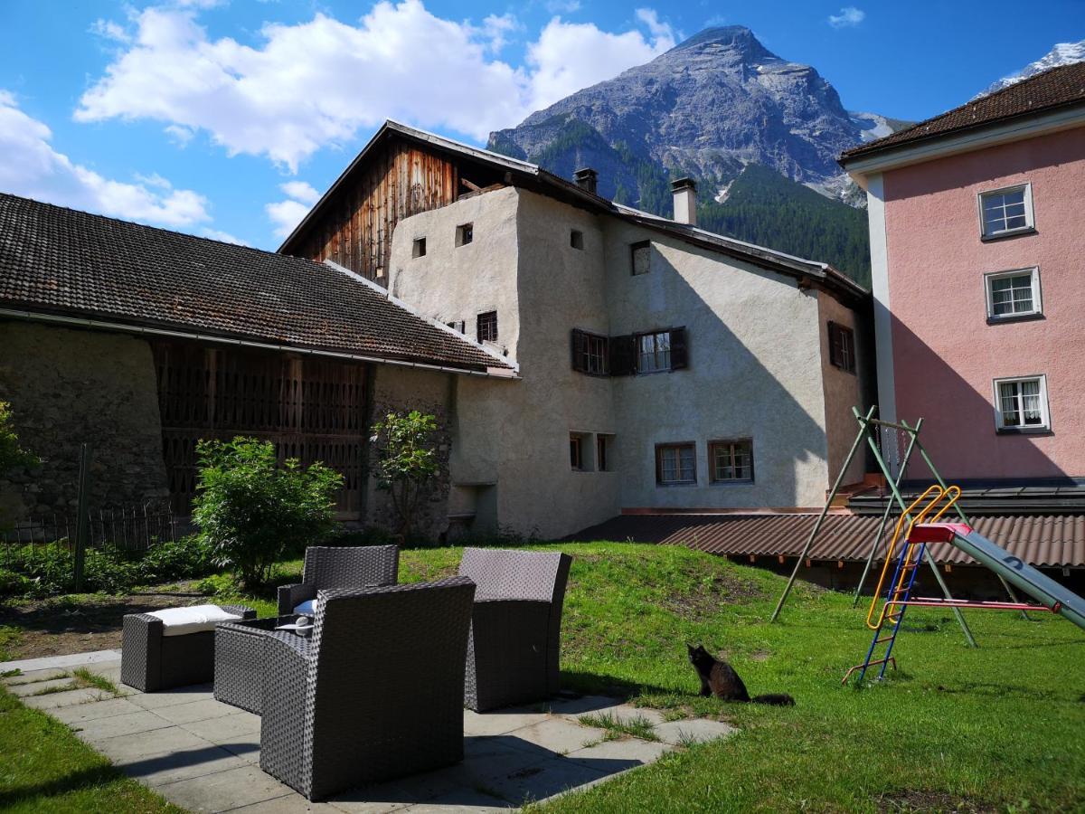 Historisches Hotel Piz Ela Berguen Exterior photo